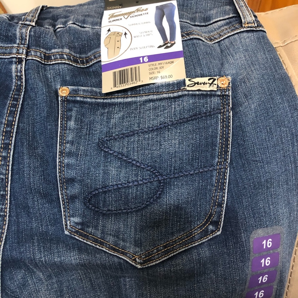 Women’s tummyless seven jeans